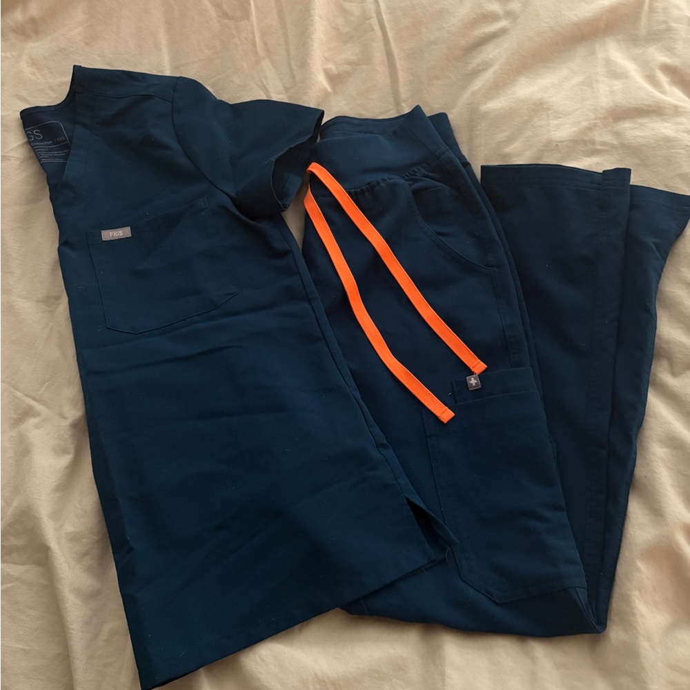 Figs Scrub Set